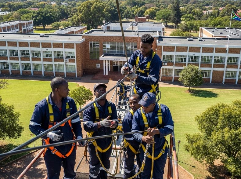 Electrical overhead cable installation